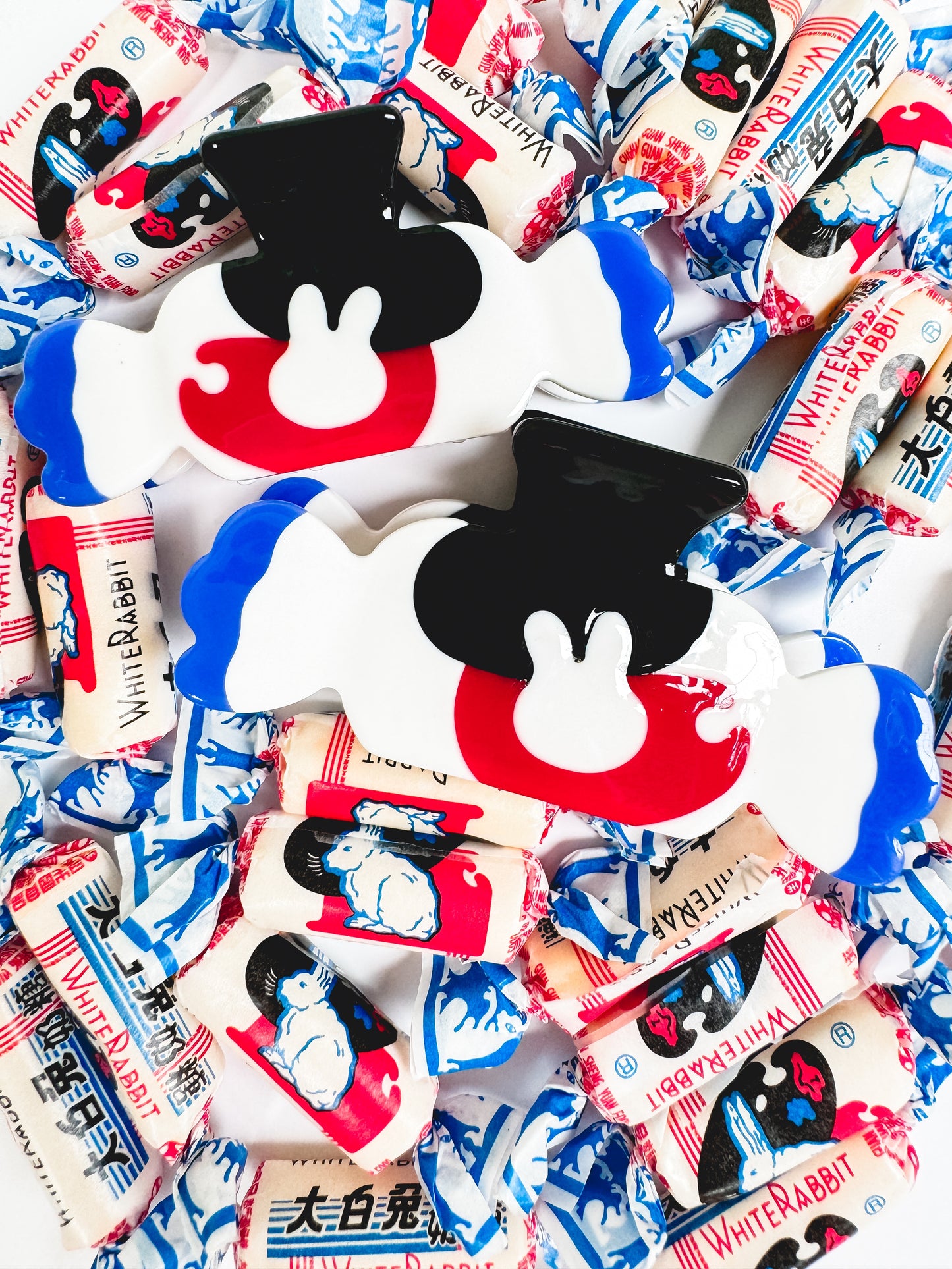 Coopmonsters White Bunny Hair Claw