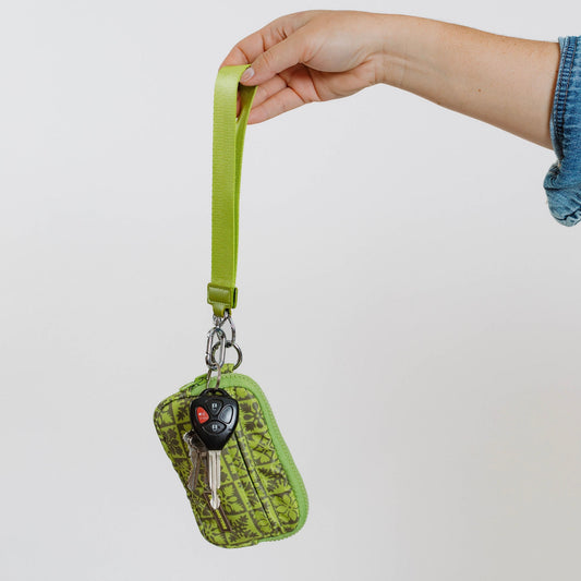 Coopmonsters Olive Quilt Hands Free Wallet Pouch