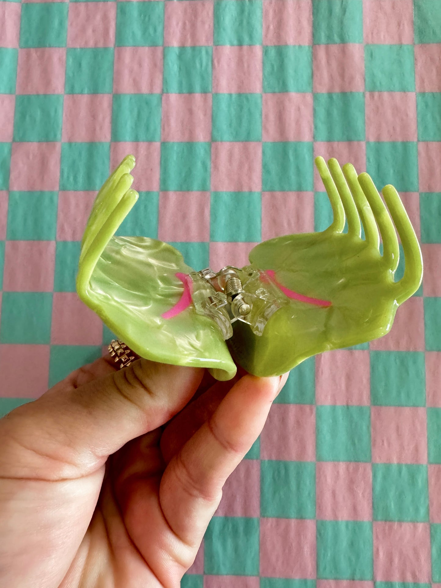 PAIKO’s Pua Hair Claw