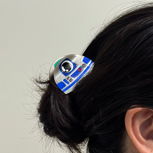 I’m A Little Something + Coopmonsters R-Two Hair Claws