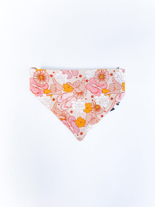 Slippahs and Shakas Scrunch-Dana