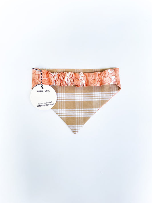 Hibiscus Beige Lei Scrunch-Dana