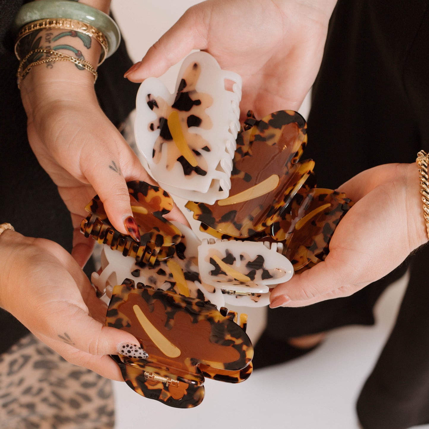 Bujo Bae x Coopmonsters Tortoise Shell Anthurium Hair Claws