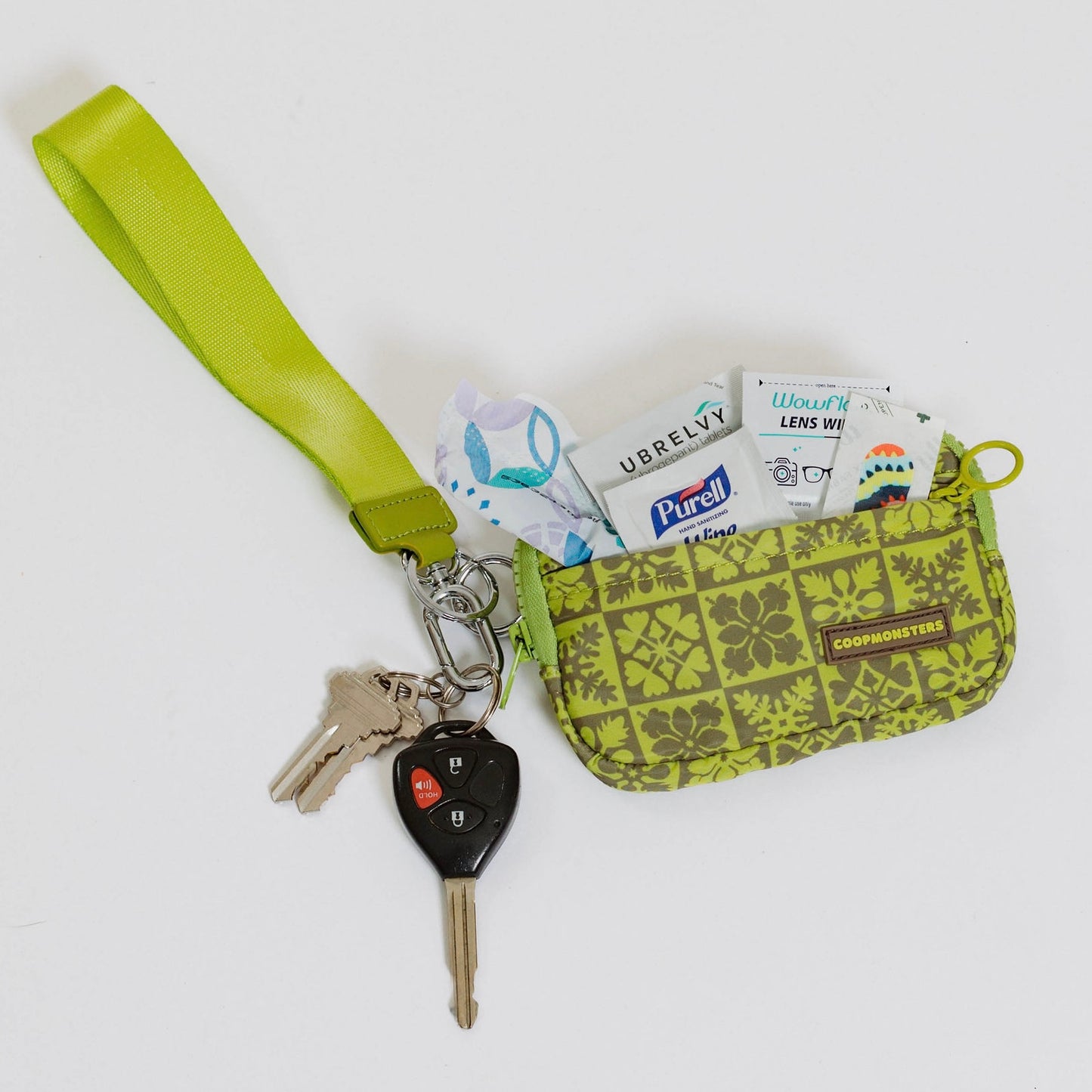 Coopmonsters Olive Quilt Hands Free Wallet Pouch