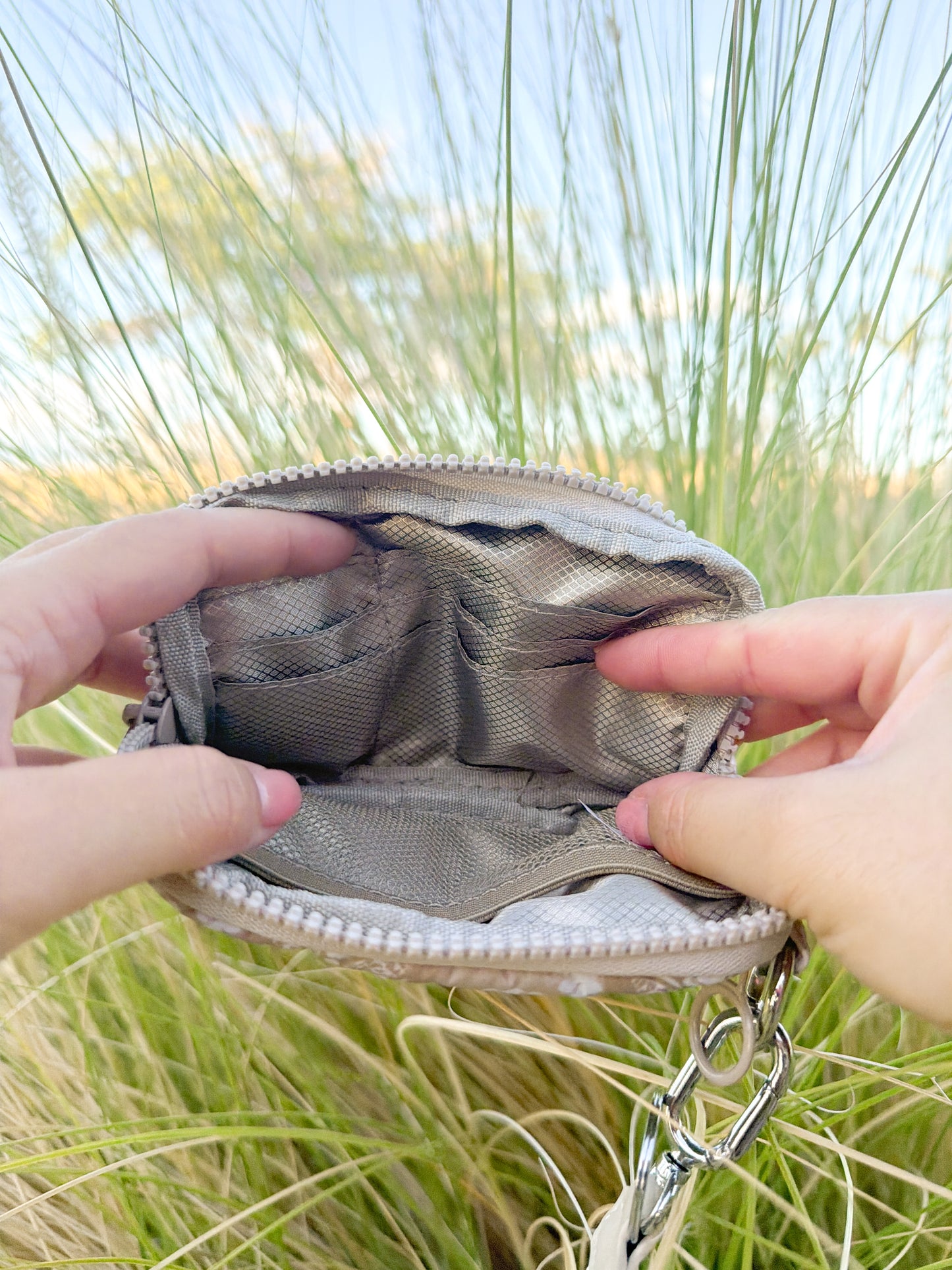 Coopmonsters Hands Free Wallet Pouch Tan Shell Quilt